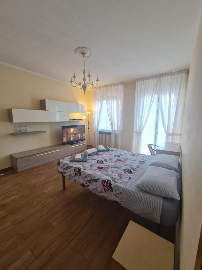 De Candia House Apartment Rescaldina ภายนอก รูปภาพ