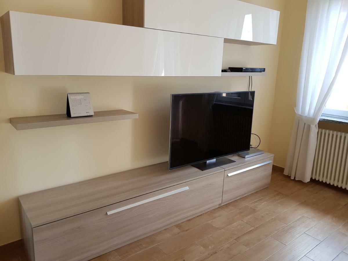 De Candia House Apartment Rescaldina ภายนอก รูปภาพ